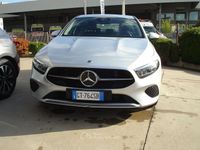 Usata Mercedes A180 Advanced Plus 116 CV (85 kW) 2023 Grigio argento met. Berlina