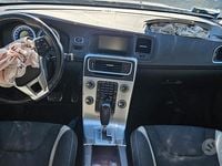 Usata Volvo V60 215 CV (158 kW) 2012 Bianco Station wagon