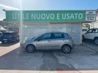 Usata Fiat Grande Punto 77 CV (56 kW) 2012 Grigio Utilitaria