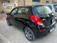 Usata Hyundai i20 75 CV (55 kW) 2015 Nero Utilitaria