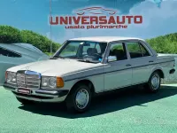 Usata Mercedes 200 60 CV (44 kW) 1981 Berlina