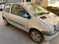 usata Renault Twingo km 80000 neopatentati