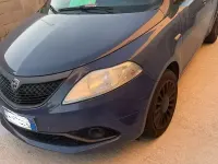 Usata Lancia Ypsilon 95 CV (69 kW) 2017 Blu Utilitaria