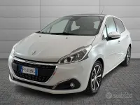 Usata Peugeot 208 Allure 100 CV (73 kW) 2018 Bianco Utilitaria