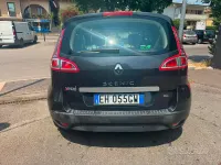 Usata Renault Scénic III 110 CV (80 kW) 2011 Nero Monovolume