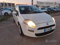 Usata Fiat Punto 77 CV (56 kW) 2015 Bianco Utilitaria