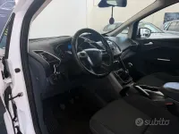 Usata Ford C-MAX Titanium 120 CV (88 kW) 2015 Bianco Monovolume