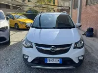 Usata Opel Karl Rocks 73 CV (53 kW) 2018 Bianco pastello Utilitaria