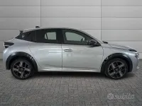 Usata Lancia Ypsilon 101 CV (74 kW) 2024 Grigio Utilitaria