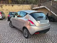 Usata Lancia Ypsilon Silver 69 CV (50 kW) 2013 Grigio Utilitaria
