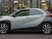 Usata Toyota Aygo X Pulse 72 CV (52 kW) 2024 Grigio SUV