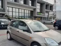 Gebraucht Ford Fiesta Ambiente 75 PS (55 kW) 2003 Grau Kleinwagen