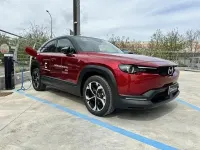Usata Mazda MX30 170 CV (125 kW) 2023 Premium soul red crystal multi tone SUV