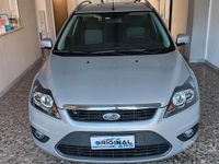 Usata Ford Focus Titanium 101 CV (74 kW) 2011 Grigio Station wagon