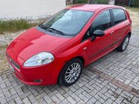 Begagnad Fiat Grande Punto Dynamic 69 HK (50 kW) 2009 Röd Halvkombi
