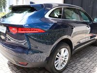 Begagnad Jaguar F-Pace Portfolio 180 HK (132 kW) 2017 Blå SUV