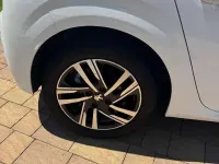 Usata Peugeot 208 Allure 101 CV (74 kW) 2022 Bianco Utilitaria