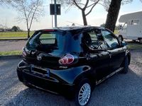 Usata Toyota Aygo 68 CV (50 kW) 2010 Nero Utilitaria