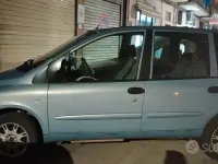 Usata Fiat Multipla 103 CV (75 kW) 2005 Bluazzurro Monovolume