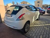 Usata Lancia Ypsilon Gold 85 CV (62 kW) 2014 Bianco Utilitaria