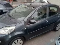 Usata Peugeot 107 68 CV (50 kW) 2012 Grigio Utilitaria
