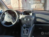 Usata Opel Zafira 2005 Marrone Monovolume