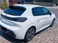 Usata Peugeot 208 Allure 102 CV (75 kW) 2021 Bianco Utilitaria