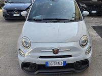 Usata Abarth 595 145 CV (106 kW) 2021 Grigio pastello Utilitaria