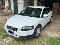Usata Volvo C30 109 CV (80 kW) 2009 Bianco Utilitaria