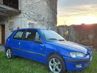 Usata Peugeot 106 75 CV (55 kW) 1998 Bluazzurro Utilitaria
