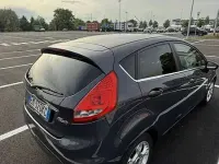 Usata Ford Fiesta Titanium 97 CV (71 kW) 2012 Blu/azzurro Berlina