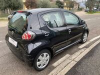 usata Toyota Aygo 1.0 12V 5 porte NEOPAT. KM 121000