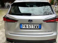 Usata Lexus NX300h Executive Line 155 CV (114 kW) 2018 Argento SUV