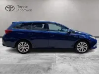 Usata Toyota Auris Hybrid Lounge 2017 Blu Station wagon