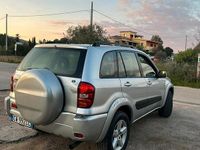 Usata Toyota RAV4 116 CV (85 kW) 2005 Grigio SUV