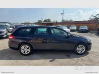 Usata Peugeot 308 SW Business-Line 116 CV (85 kW) 2015 Blu Station wagon