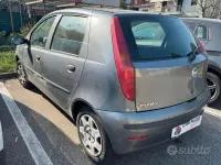 Usata Fiat Punto Active 60 CV (44 kW) 2006 Grigio Utilitaria