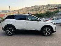Usata Peugeot 3008 Allure 131 CV (96 kW) 2022 Bianco SUV