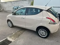 Usata Lancia Ypsilon Gold 69 CV (50 kW) 2017 Utilitaria