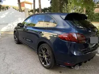 Usata Porsche Cayenne 245 CV (180 kW) 2012 Bluazzurro SUV