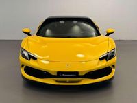 Usata Ferrari 296 663 CV (487 kW) 2023 Giallo modena Coupé