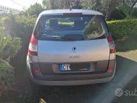Usata Renault Scénic Exception 106 CV (77 kW) 2005 Monovolume
