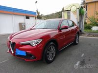 Usata Alfa Romeo Stelvio Executive 210 CV (154 kW) 2018 Rosso SUV