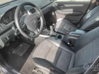 Usata Mercedes A180 Avantgarde 109 CV (80 kW) 2010 Grigio Berlina