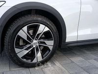Usata Volvo V60 CC Core 197 CV (144 kW) 2022 Bianco Station wagon