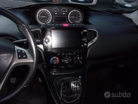 Usata Lancia Ypsilon Gold 69 CV (50 kW) 2023 Grigio Utilitaria