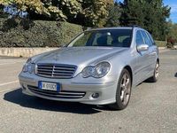 Usata Mercedes C220 AMG 150 CV (110 kW) 2007 Argento Station wagon