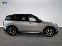 Usata Mini Countryman Favoured 150 kW (204 CV) 2026 Grigio SUV