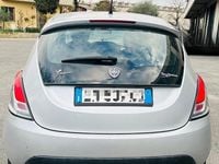 Usata Lancia Ypsilon 69 CV (50 kW) 2012 Grigio Utilitaria