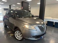 Usata Lancia Ypsilon Silver 69 CV (50 kW) 2013 Grigio Utilitaria